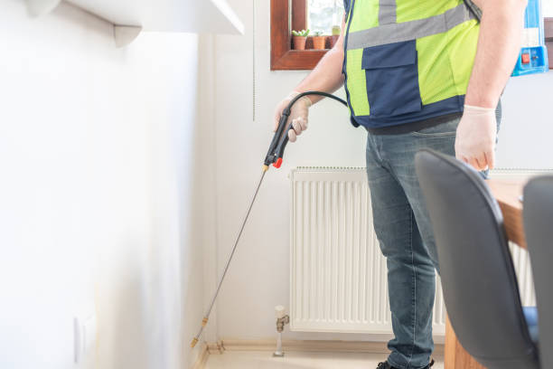 Best Emergency Pest Control  in Seven Lakes, NC